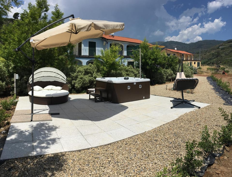 Agriturismo Azzurra Biricchina Hotel in Liguria