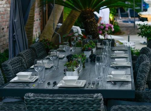 4 BR - Sleeps 8! Celebrity Villa Next to Frenchman St Inn in Faubourg Marigny