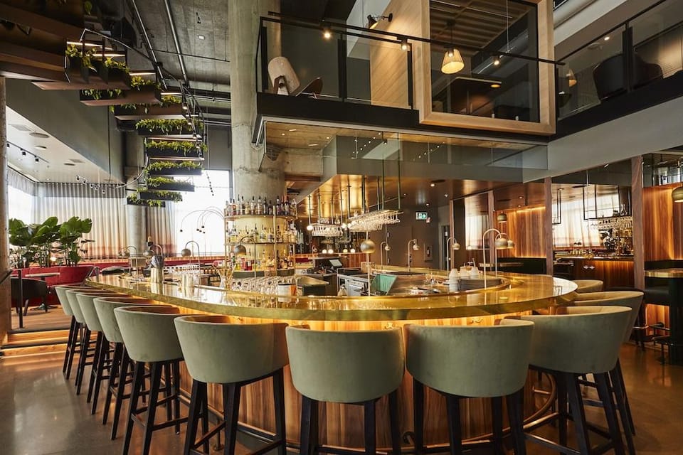 Hotel Escad Quartier DIX30 Hotel in Brossard