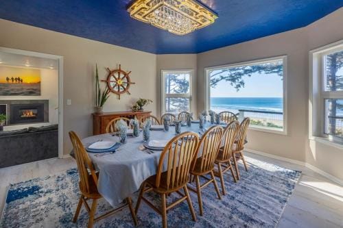 Tyee Lodge Bed And Breakfast Hotel in Newport
