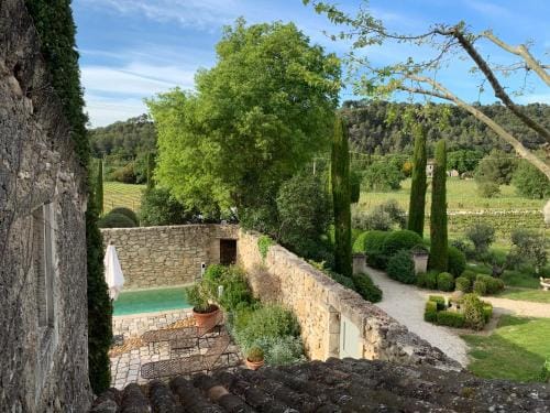 Villa Grenache, La Bastide de Marie, Villa avec services Hotel in Ménerbes