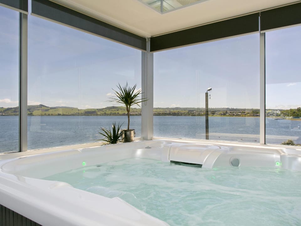 Hot tub