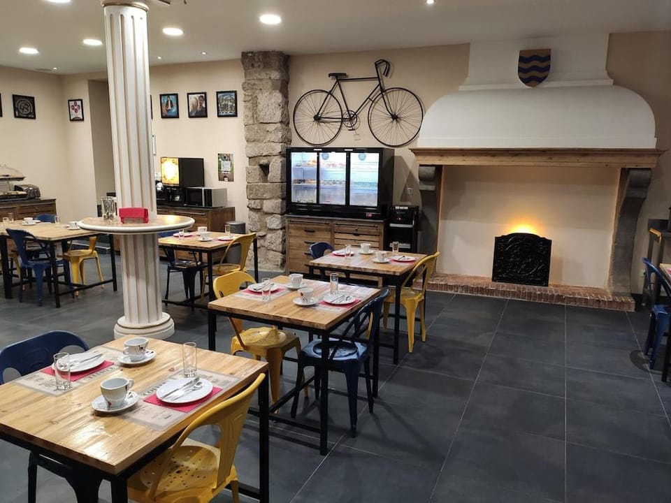 Logis Hotel Yseria - Historical Center Hotel in Agde