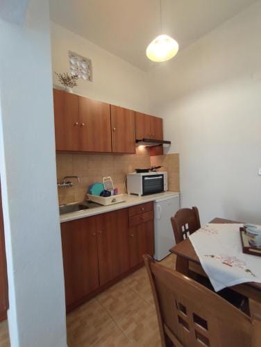 Chrysa's Studios Hotel in Euboea