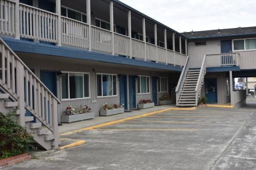 Lighthouse Cove Inn Hotel in Oregon