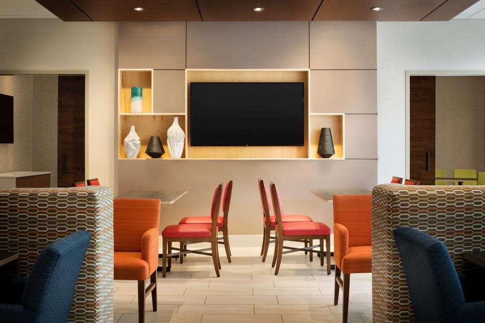 Holiday Inn Express And Suites Allen Park By IHG Hotel in Melvindale