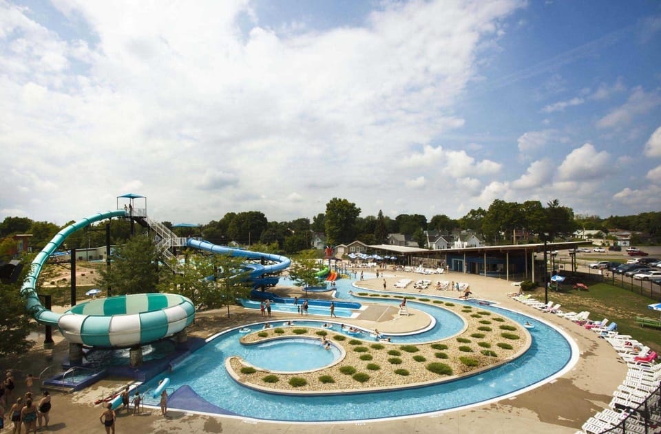 Holiday Inn Express & Suites Marion By IHG Hotel in Indiana
