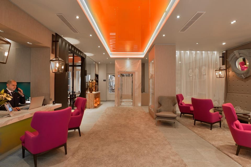 La Lanterne & Spa by Timhotel Hotel in Paris