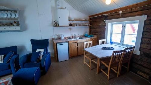 Fisherman's cabin, Lofoten - 11 Johnbua Inn in Lofoten