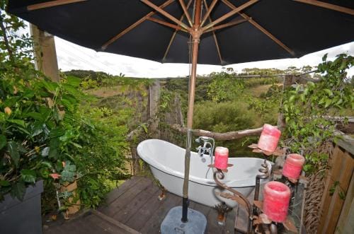 Freshwaterfarm Cottages - Muriwai Hotel in Auckland