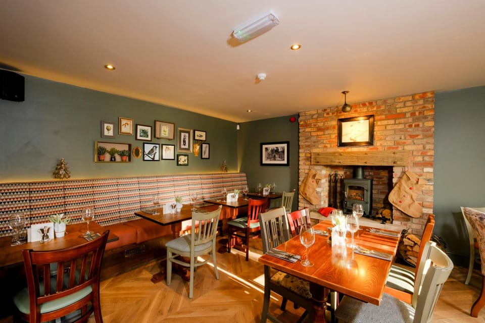 The Saracens Head Hotel in East Staffordshire District