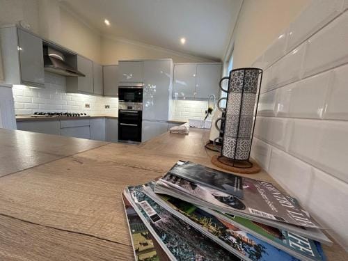 Relaxing Woodland Retreat Lodge in Staffordshire Moorlands District