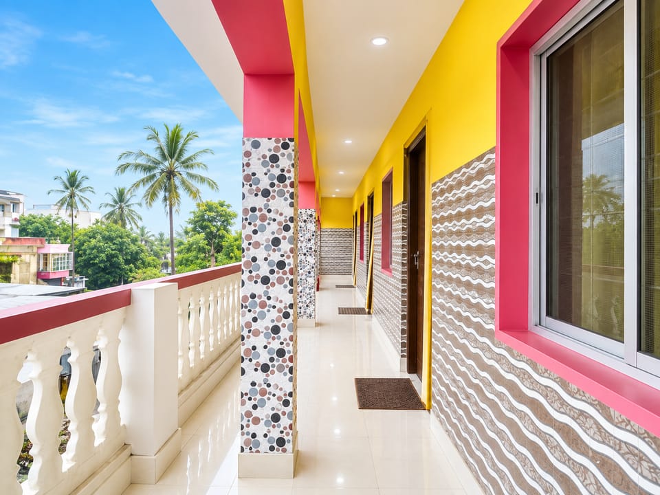 Goroomgo Sri Jagannath Nibas Puri  Hotel in Puri