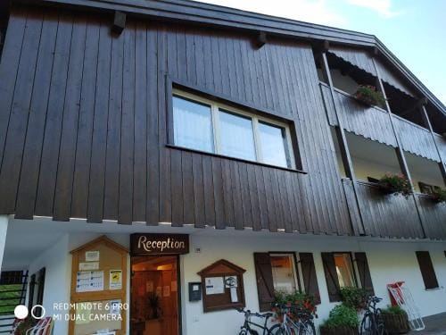 casa canazei Hotel in Alba