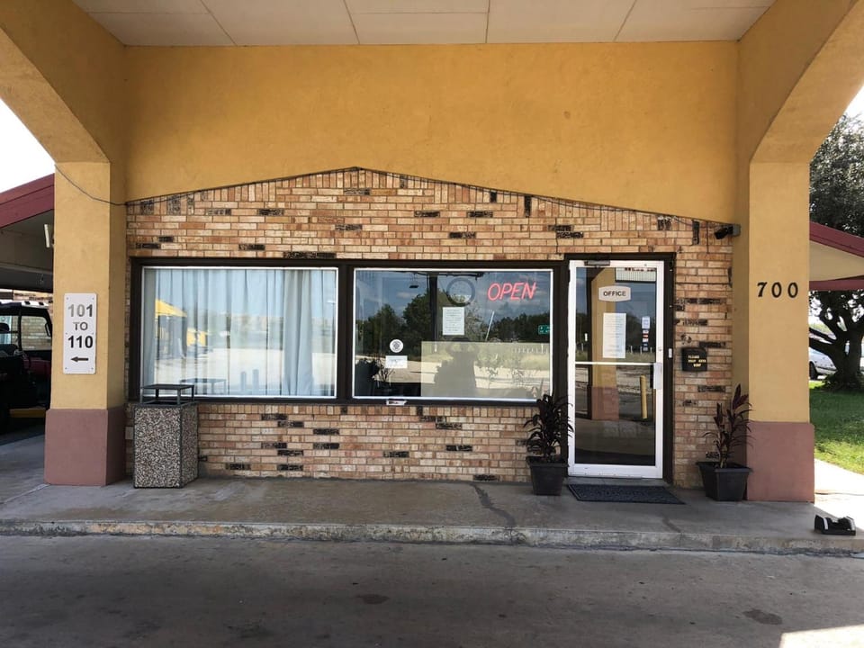 Kings Inn Mexia Motel in Texas
