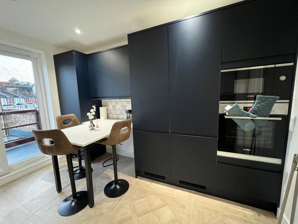 Luxurious London Studios Hotel in Harrow