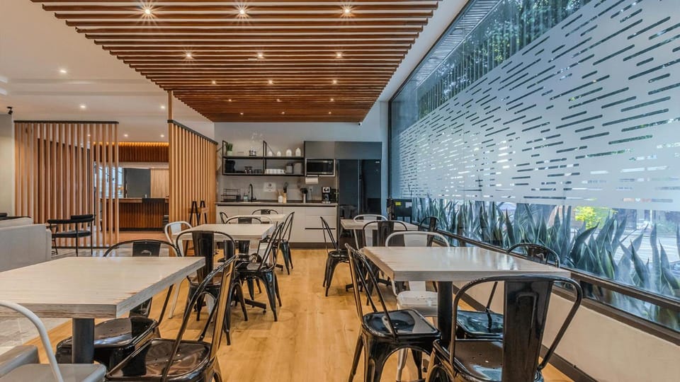 Uniko Living Roma Hotel in Mexico City