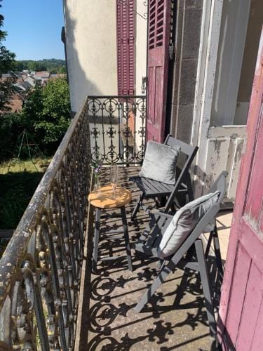 Le Chateau Giat Hotel in Auvergne-Rhône-Alpes