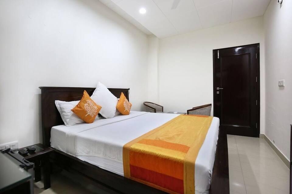 Hotel Umed Grand Hotel in Punjab, India