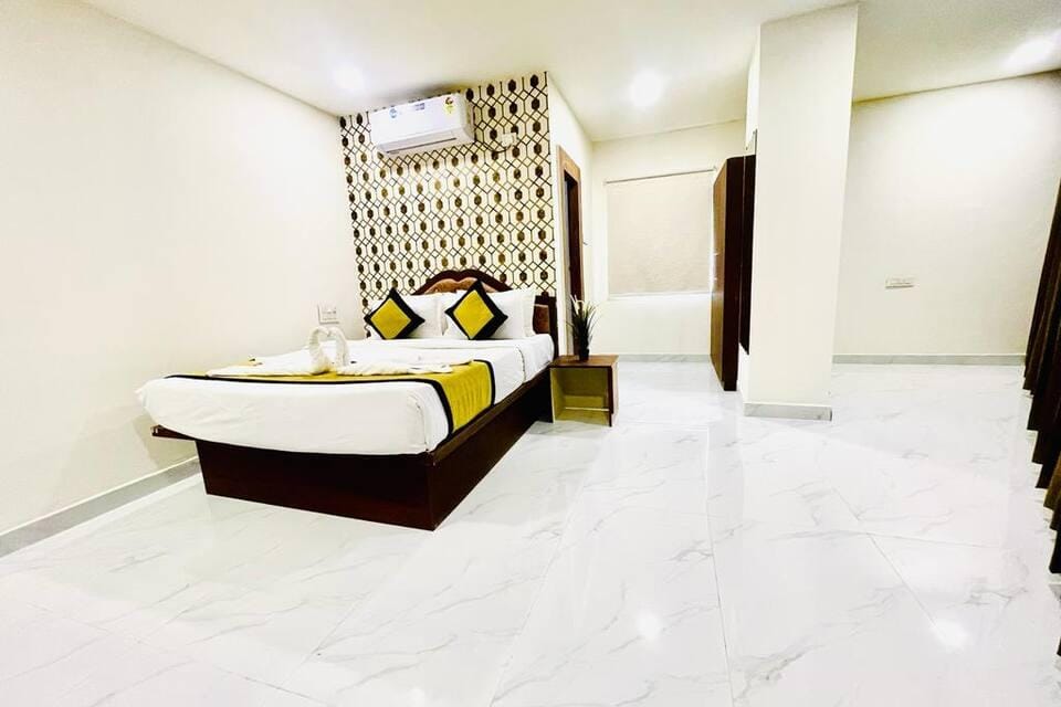 Hotel SM Eagle Grand Hotel in Hyderabad