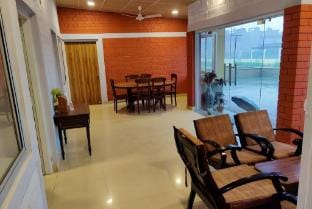 Brick Field Hotel in Varanasi