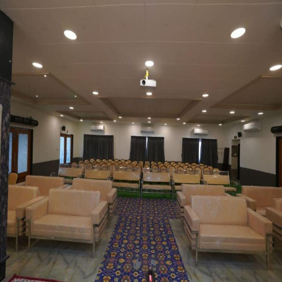 BLN Grand Inn Hotel in Andhra Pradesh