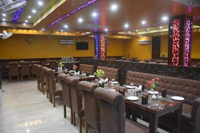 Aarti INN Hotel in Uttar Pradesh