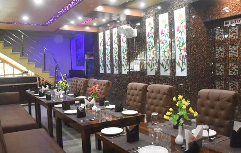 Aarti INN Hotel in Uttar Pradesh