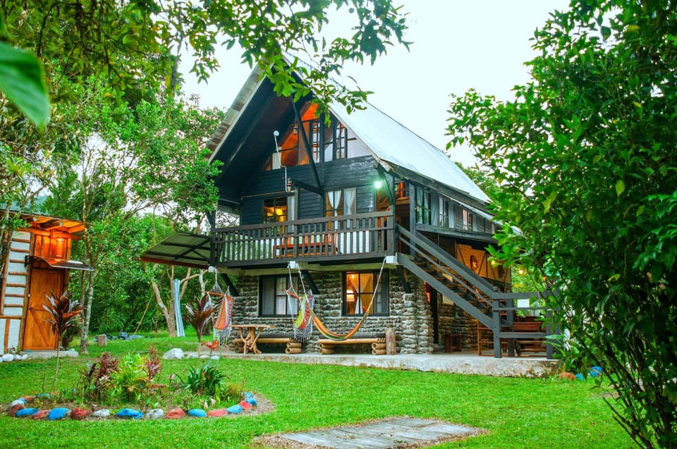 Casa de Piedra Hostel in Pichincha