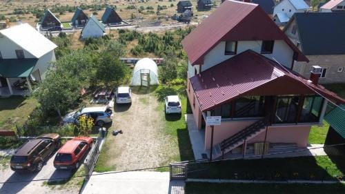 Deluxe Studio & Rooms Zarubica Hotel in Montenegro