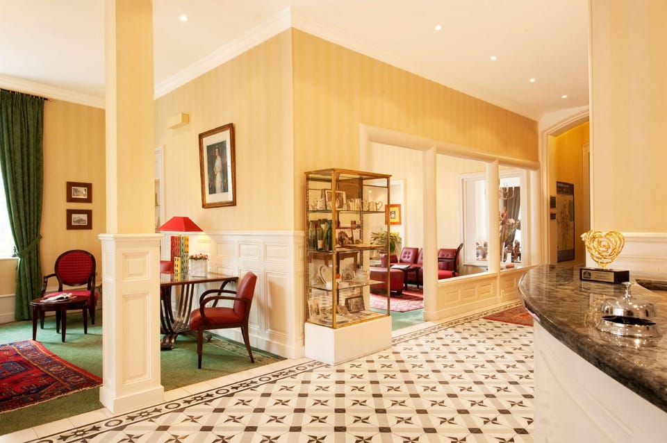 Best Western Plus Hotel D'Angleterre Hotel in Bourges