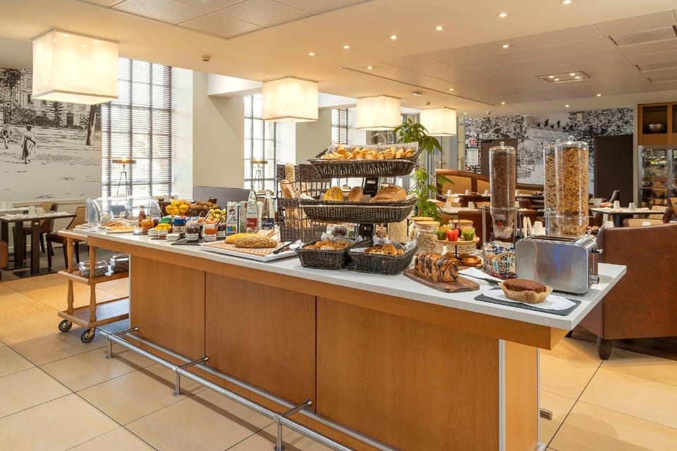Best Western Plus Hotel Colbert Hotel in Centre-Val de Loire