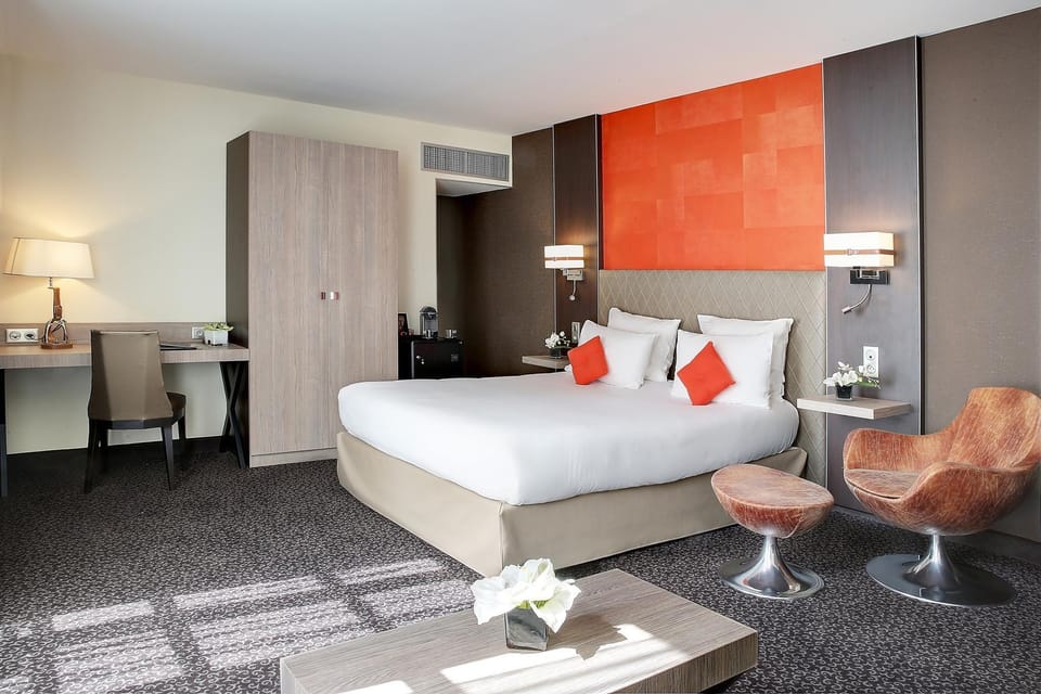 Suite room