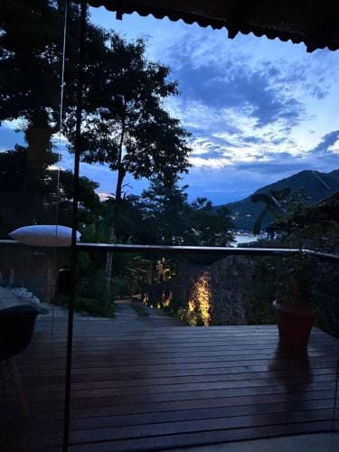 Portogalo suite com SPA Lodge in Angra dos Reis
