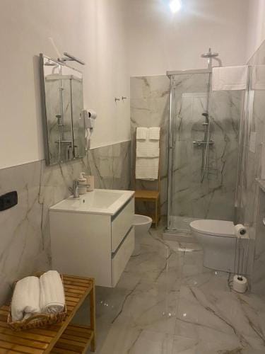 CENTER'S ROOMS GARLASCO City Haven Hotel in Lombardy