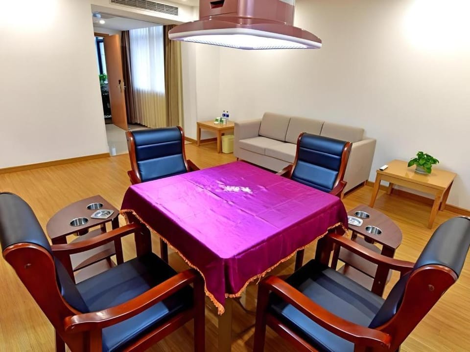 GreenTree Inn Tongxiang Chongfuzhen World Fur Center Branch Hotel in Hangzhou