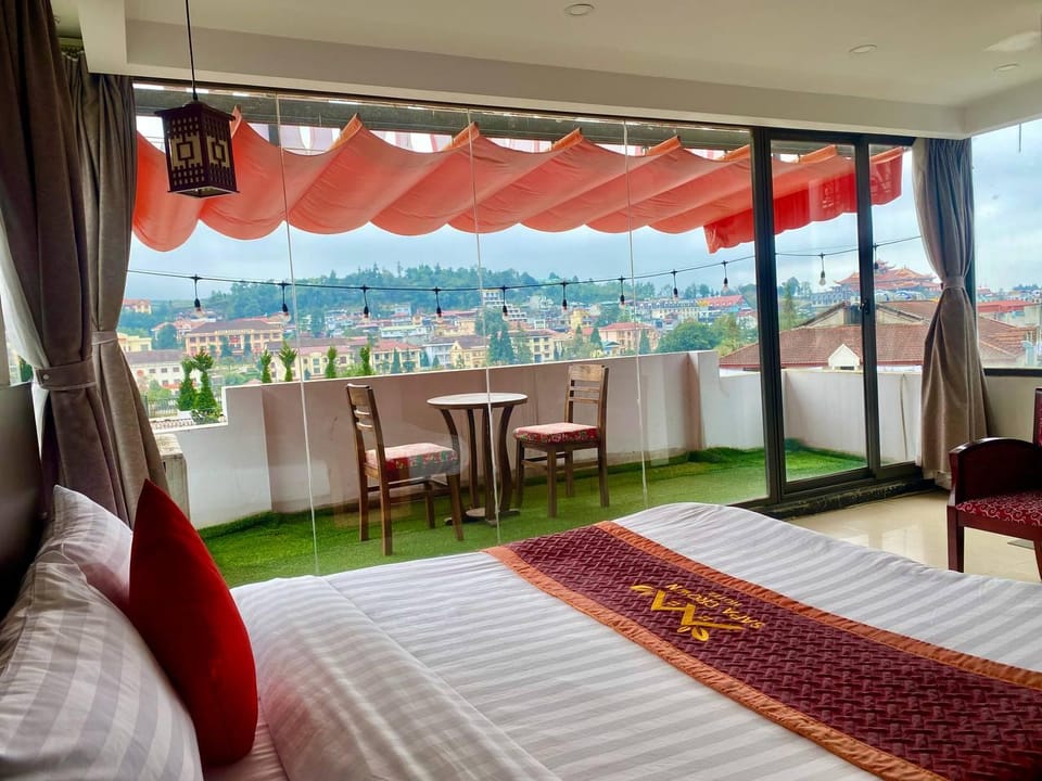 Sapa Crown Hotel  Hotel in Laos