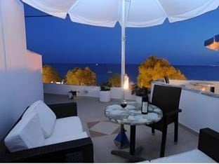 Deep Blue Hotel in Agios Prokopios