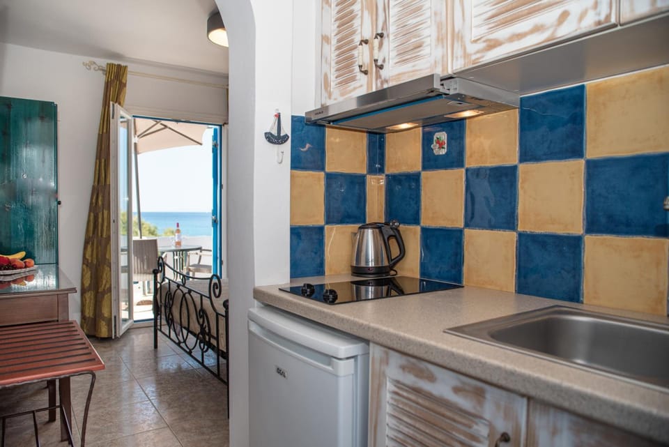 Deep Blue Hotel in Agios Prokopios