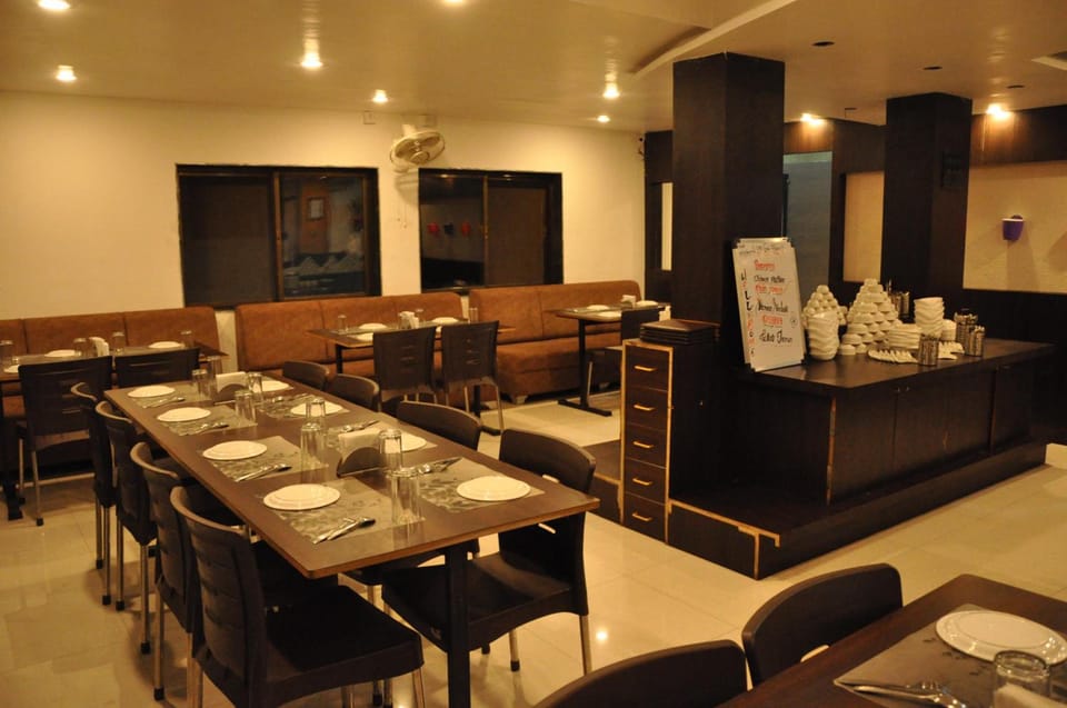 Hotel Neem Tree Hotel in Maharashtra
