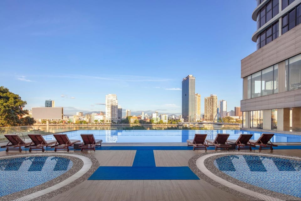 Melia Vinpearl Danang Riverfront Hotel in Da Nang