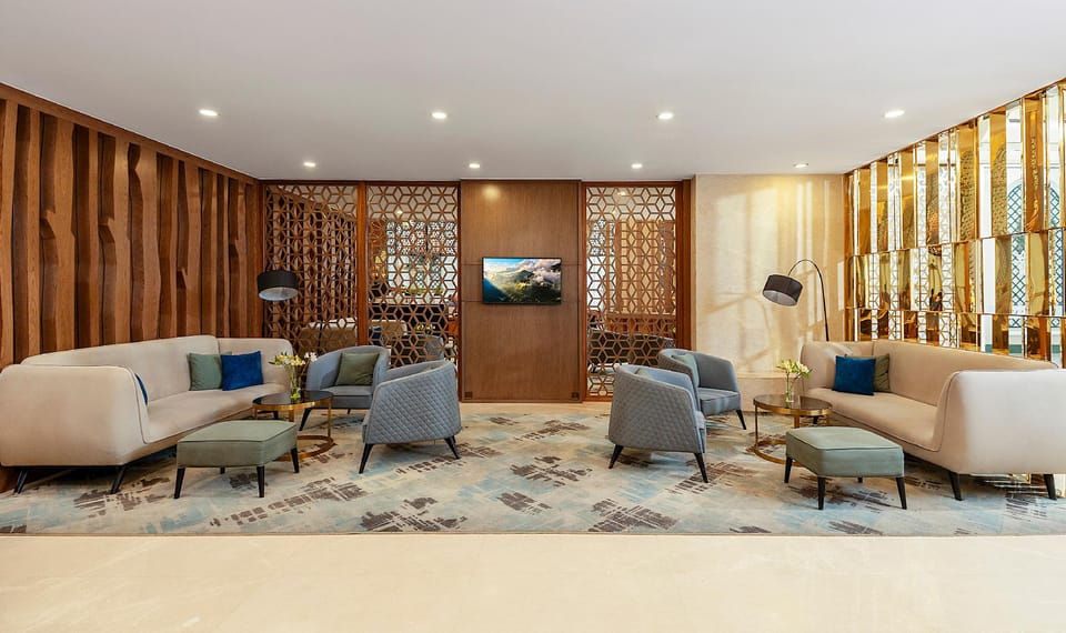 Shared lounge/TV area