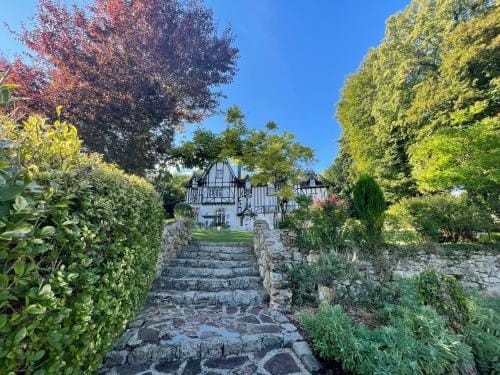 Le Manoir de Sainte-Aulde Hotel in Île-de-France