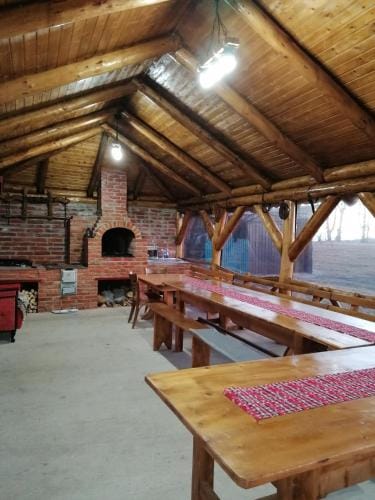 Cabana Bradu Mosului Hotel in Serbia