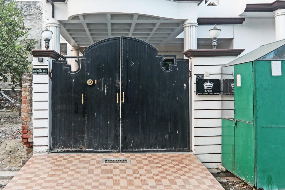 Hotel O Crown Inn Hotel in Lucknow