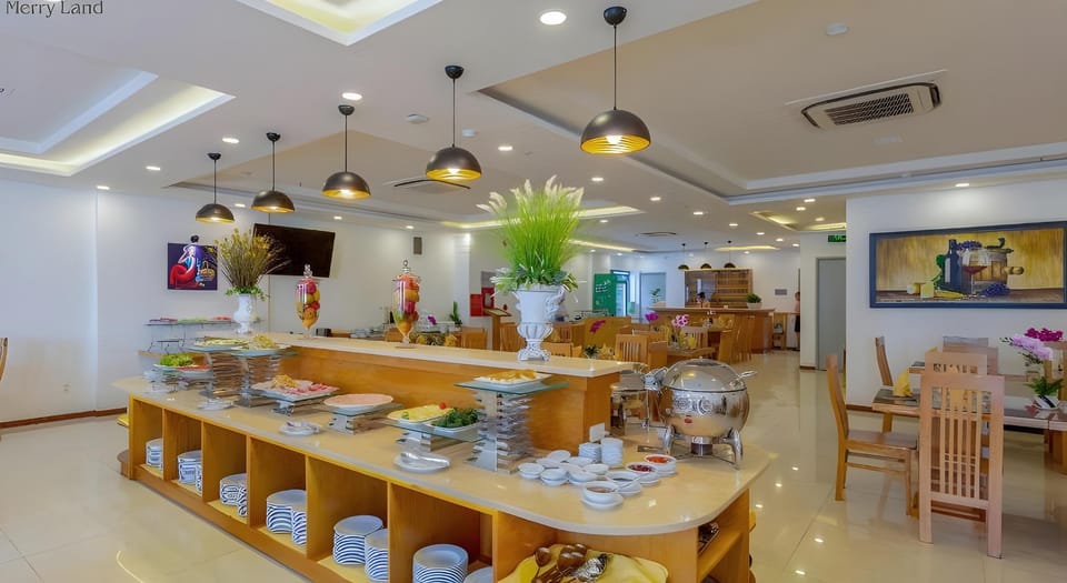 Merry Land Hotel Da Nang  Hotel in Da Nang