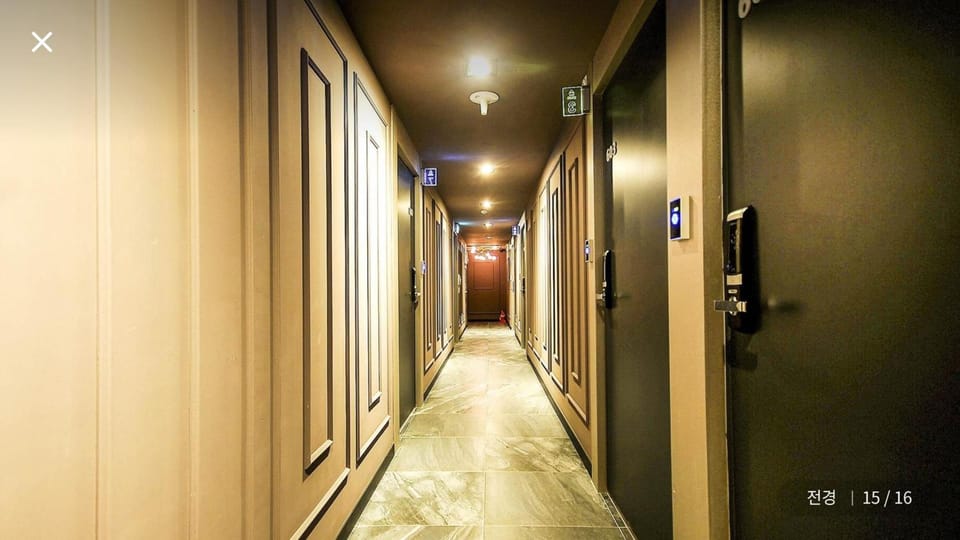 Louis Hotel Seomyeon Motel in Busan