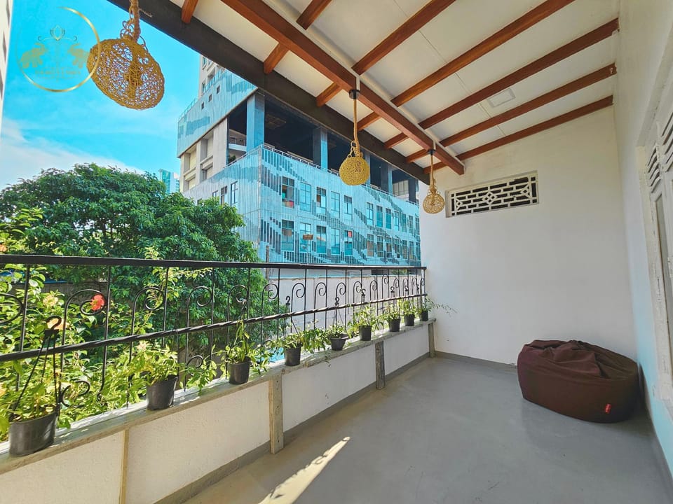 Galle Face Terrace Hostel by Tourlux Hostel in Colombo