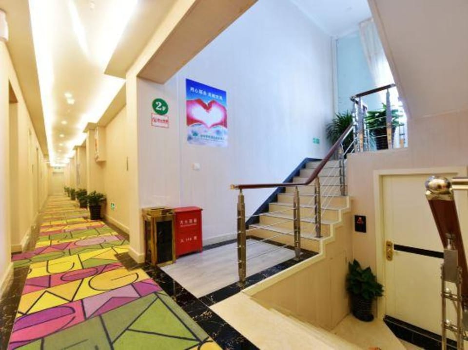 Shell Hotel Shanghai Baoshan Hutai Road Branch Hotel in Shanghai