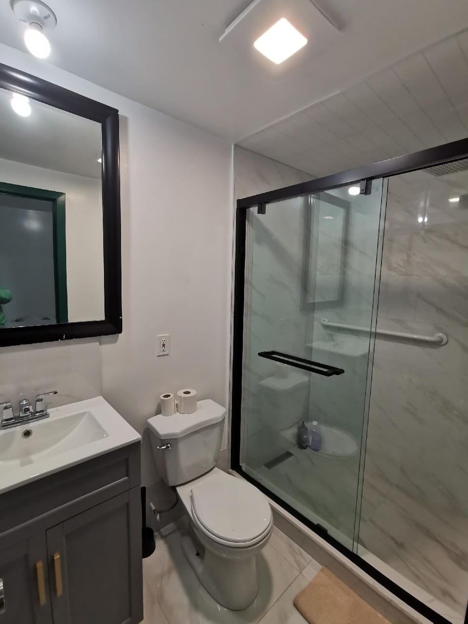 Amenity (Guest room)